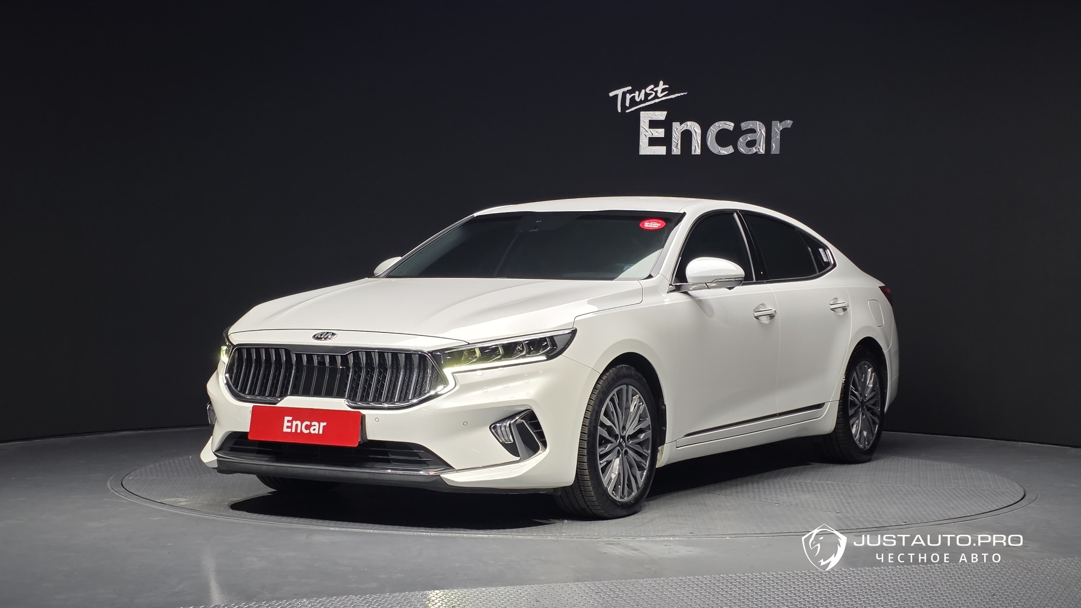 Автомобиль Kia K7