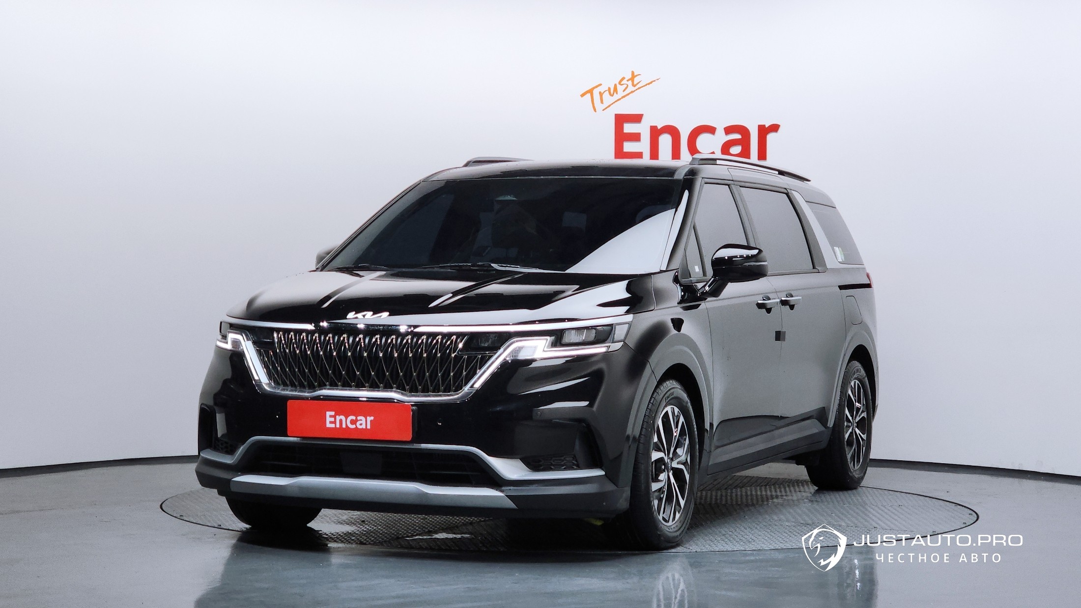 Автомобиль Kia Canival