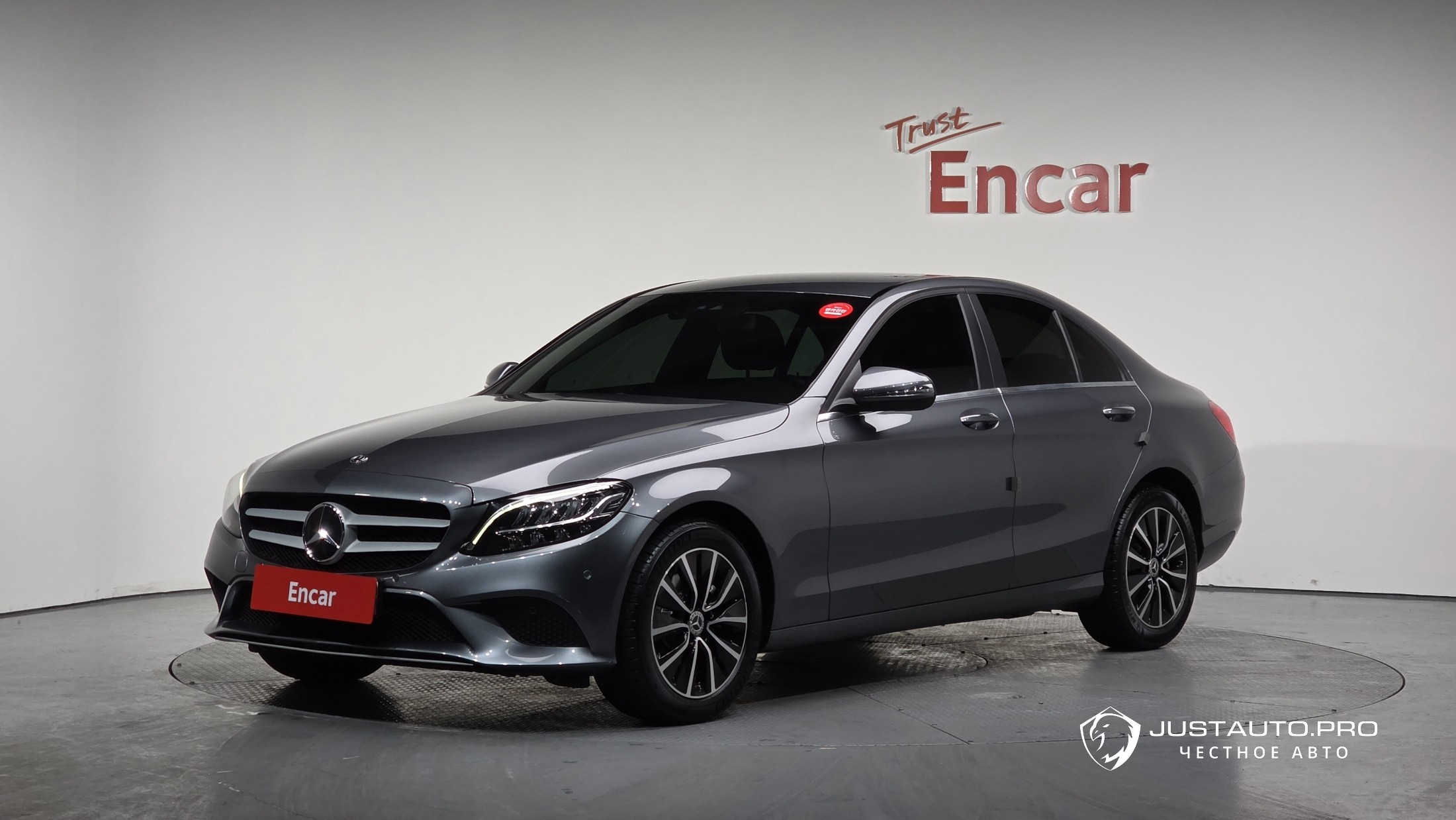 Автомобиль Mercedes-Benz C-Class