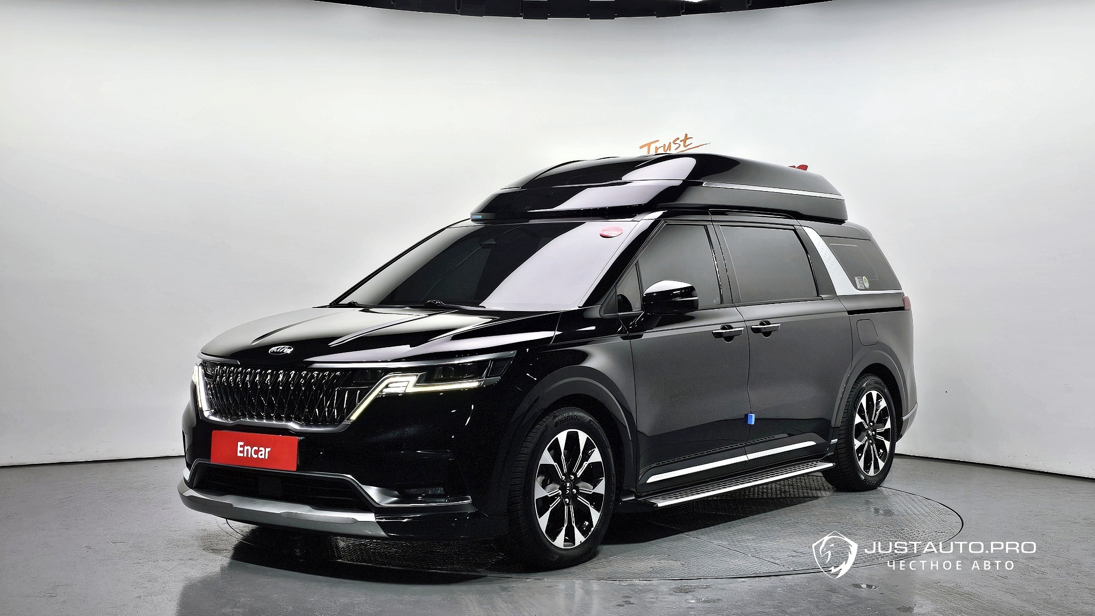 Автомобиль Kia Canival