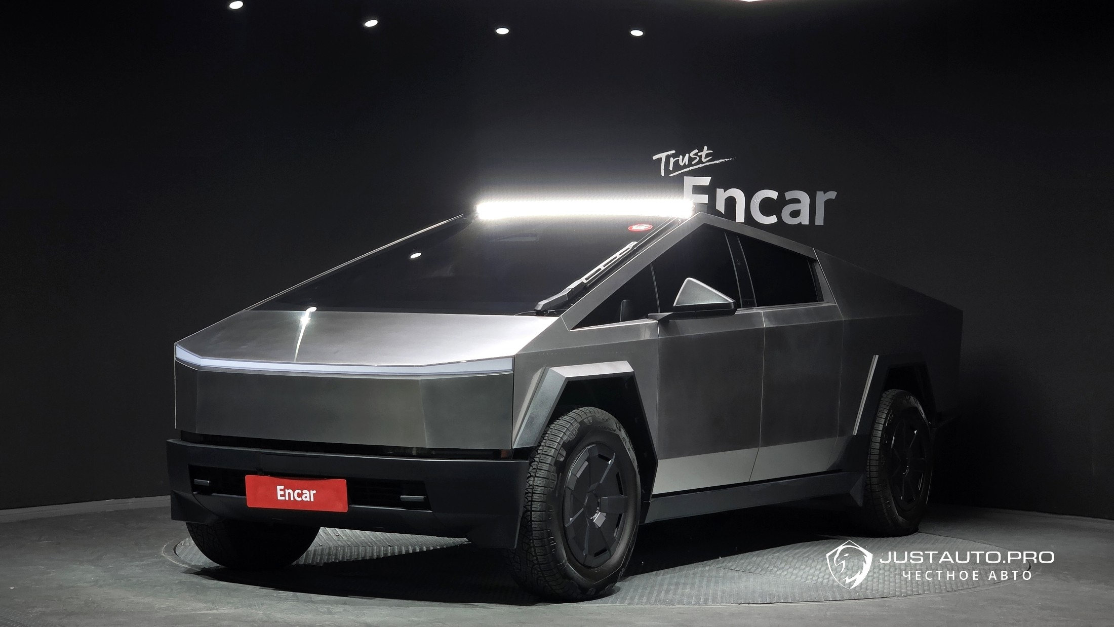 Автомобиль Tesla Cybertruck