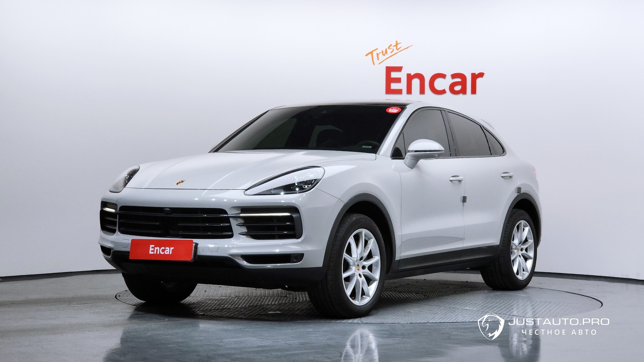 Автомобиль Porsche Cayenne