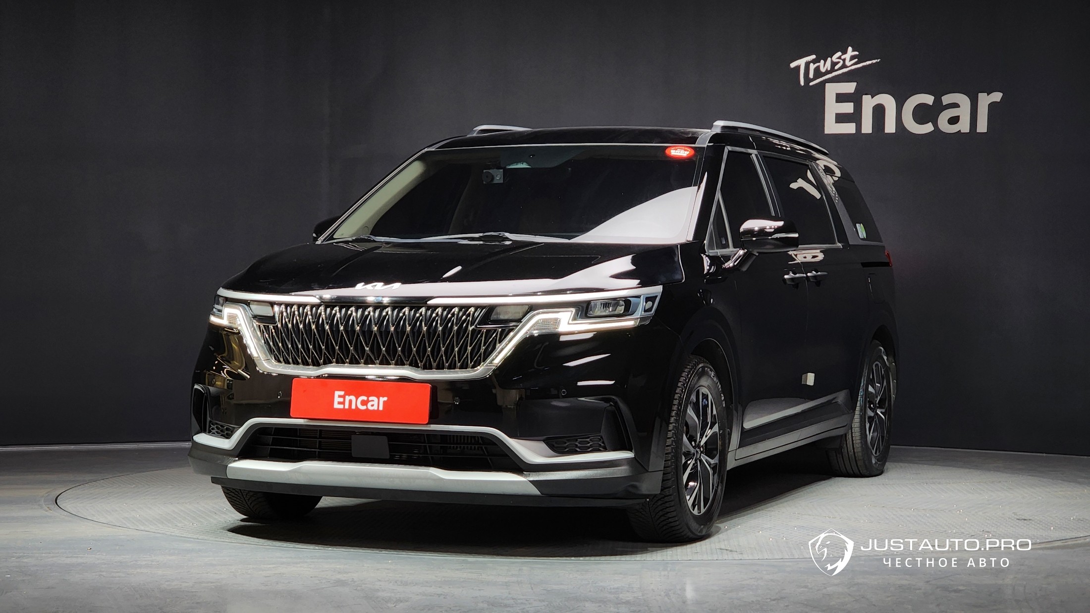 Автомобиль Kia Canival