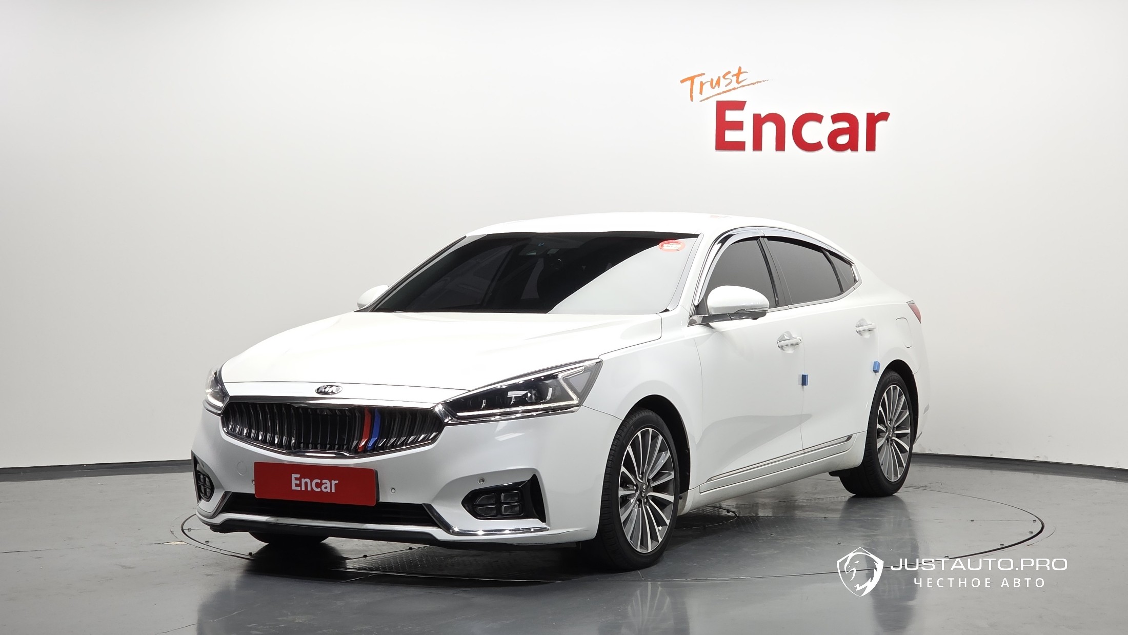 Автомобиль Kia K7