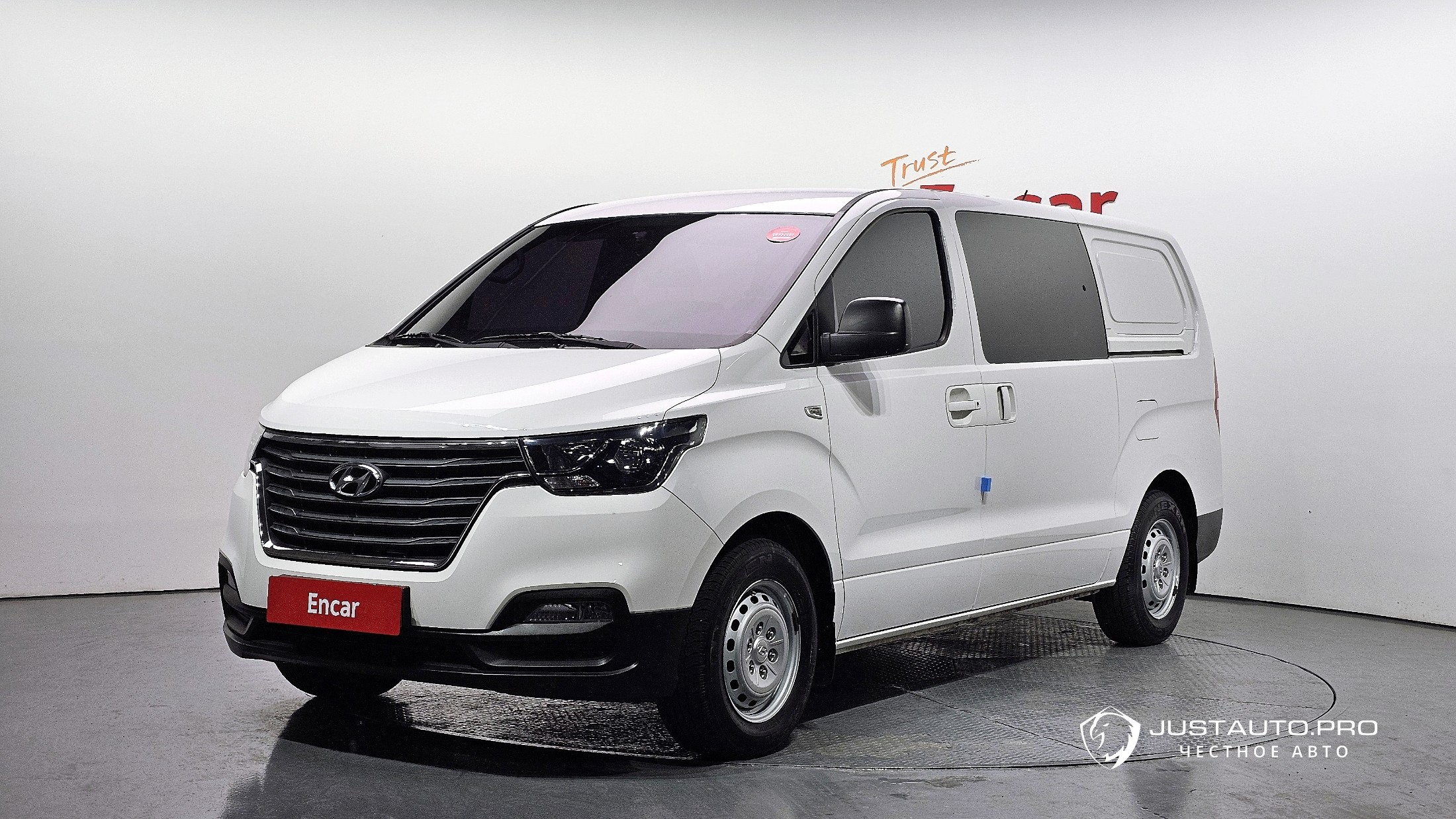 Автомобиль Hyundai Starex