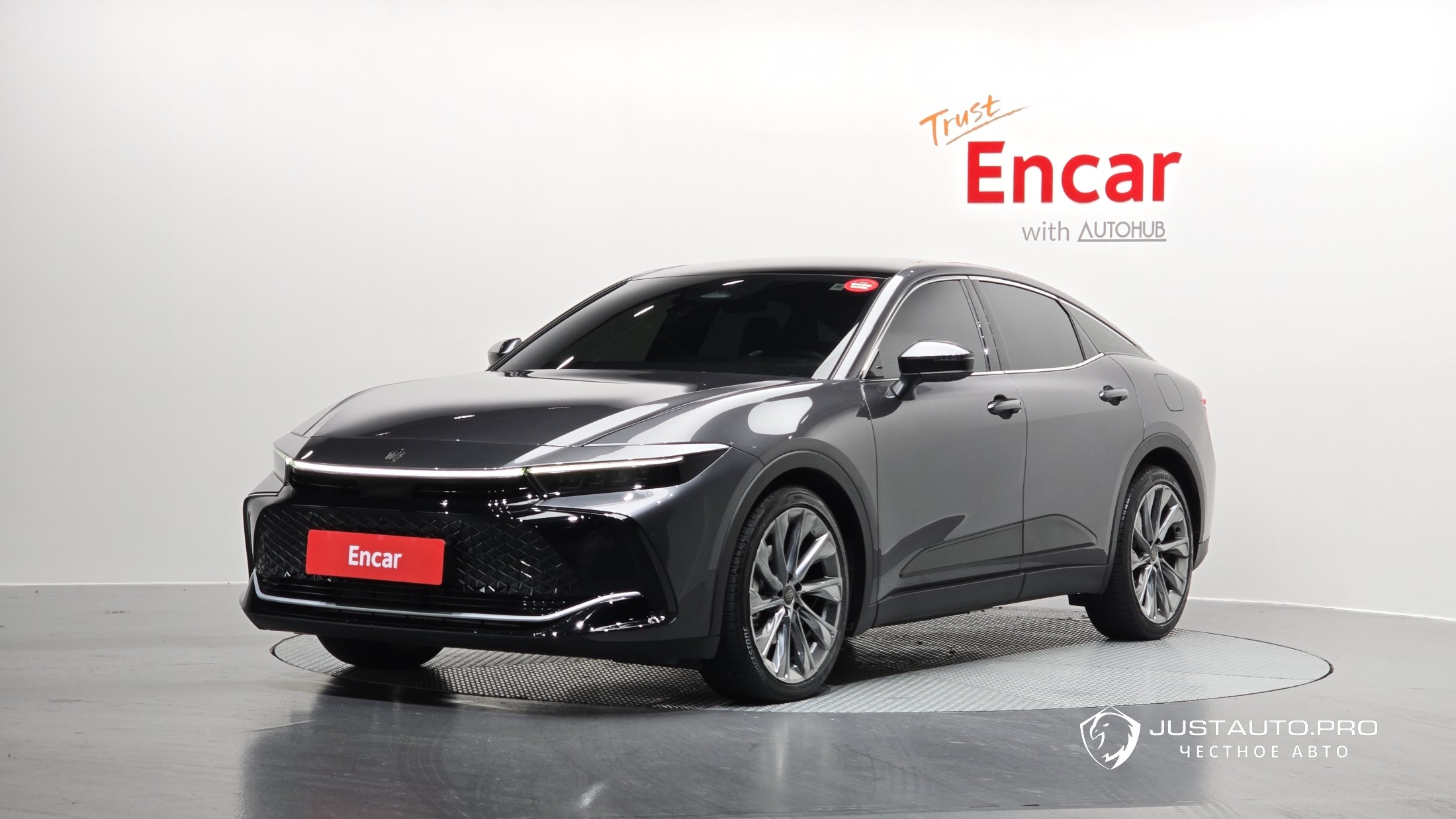 Автомобиль Toyota Crown