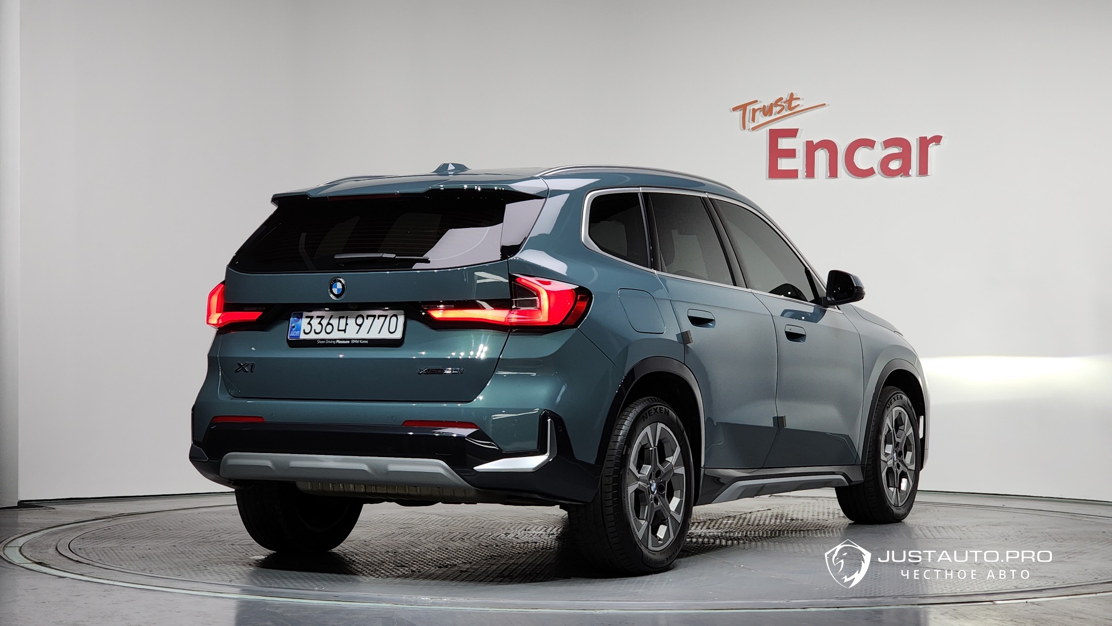 Автомобиль BMW X1