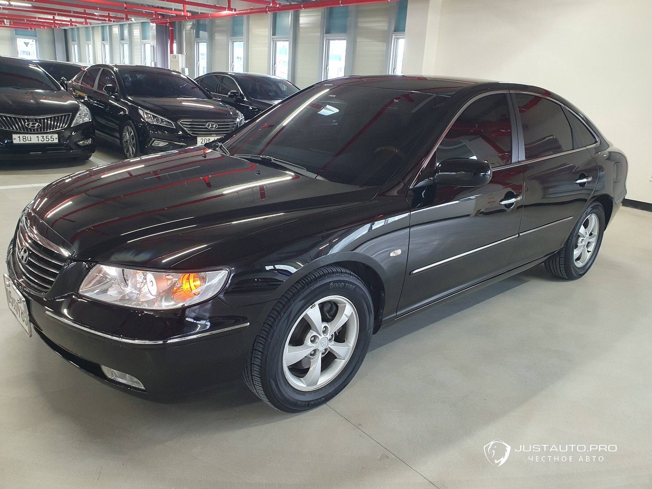 Автомобиль Hyundai Grandeur