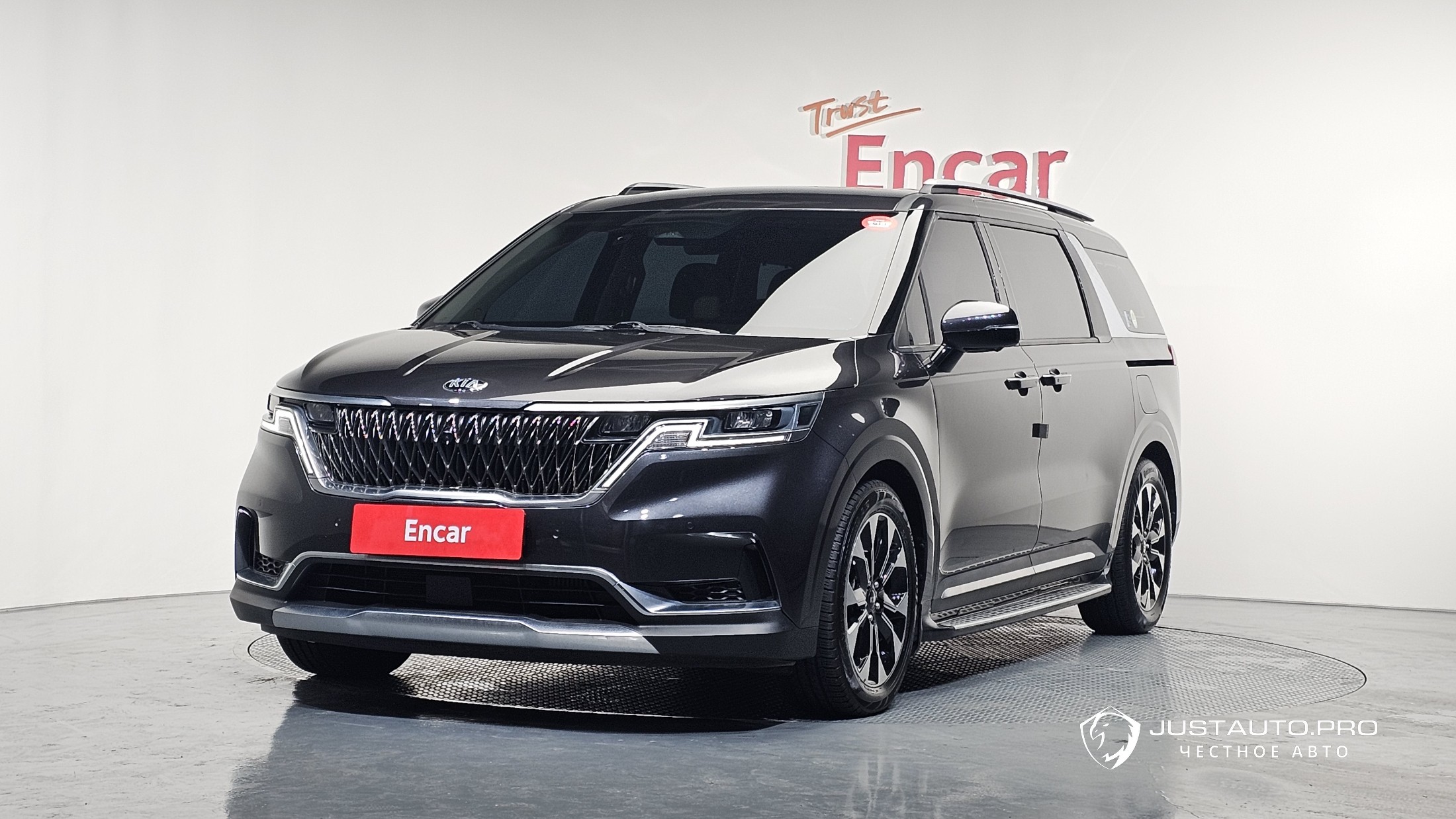 Автомобиль Kia Canival