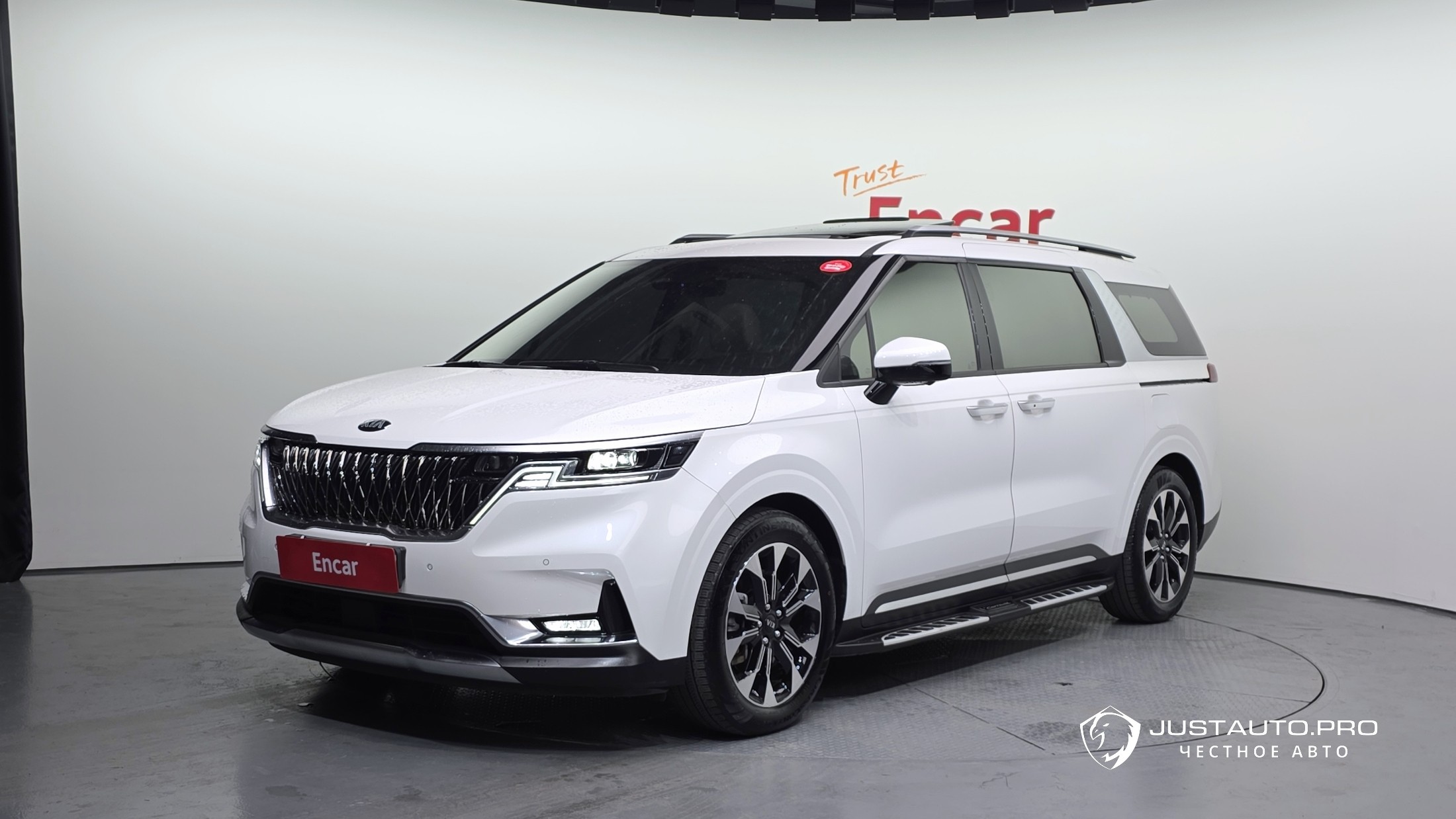 Автомобиль Kia Canival