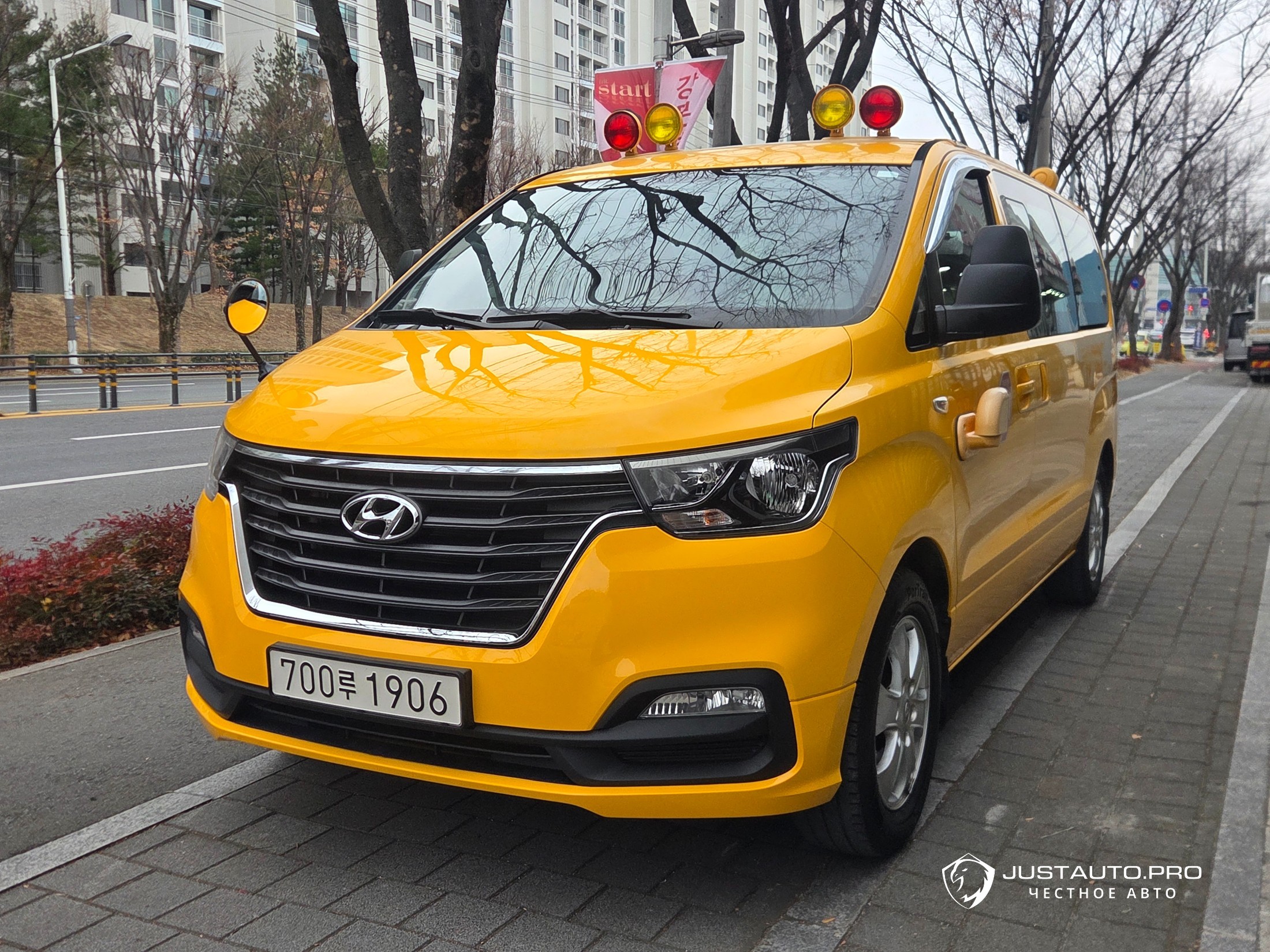 Автомобиль Hyundai Starex