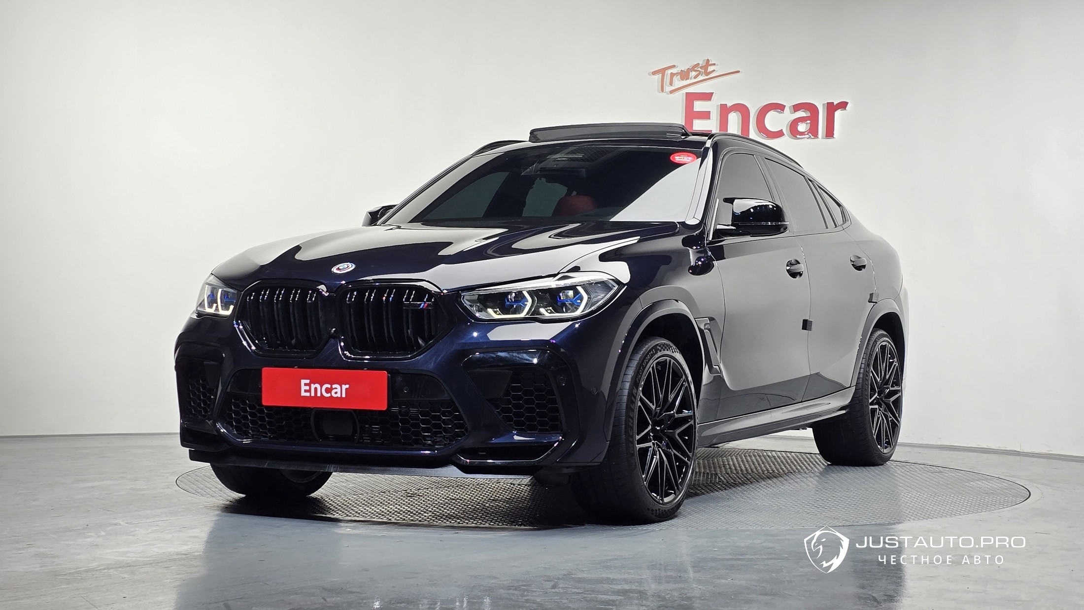 Автомобиль BMW X6M