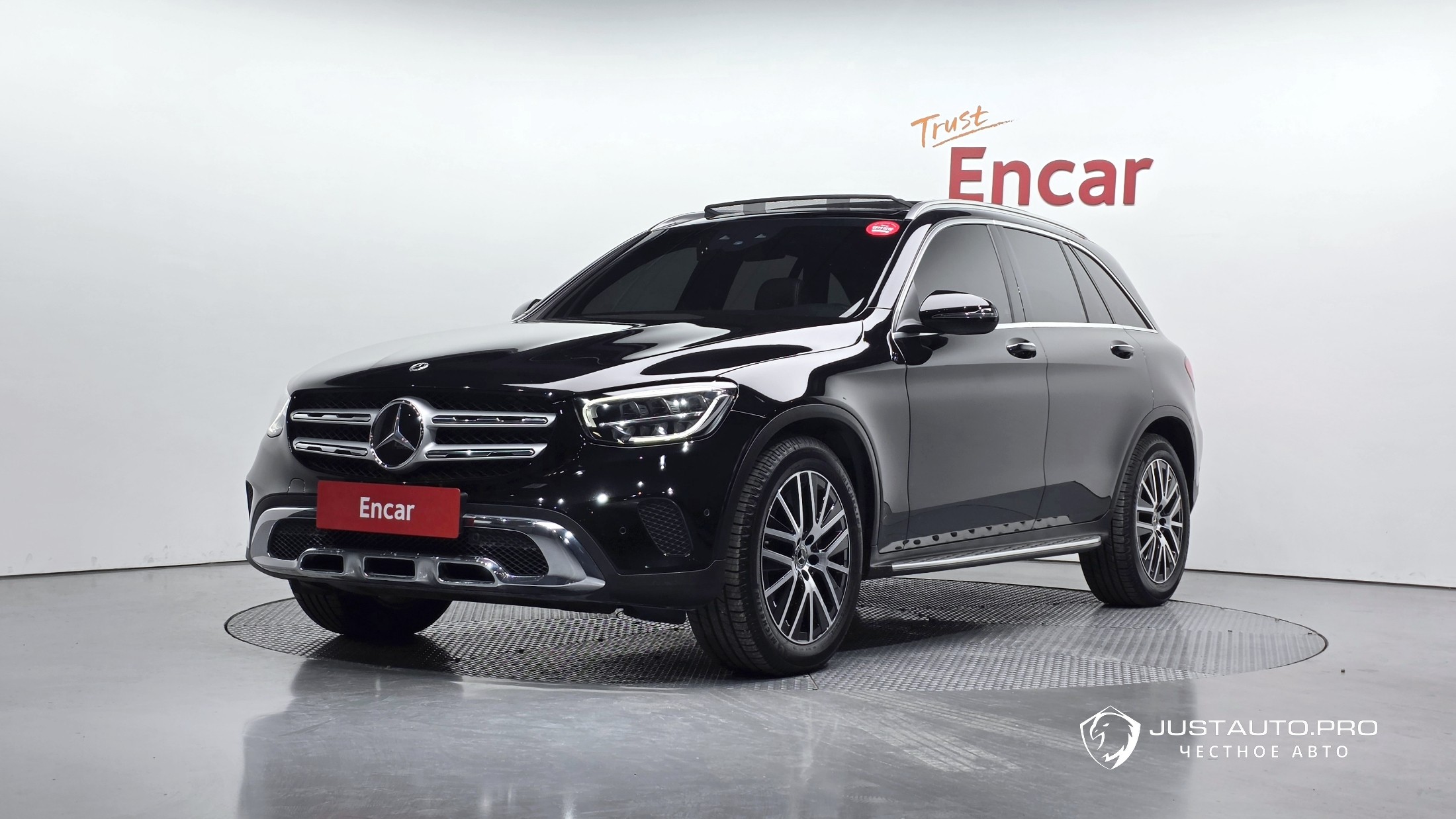 Автомобиль Mercedes-Benz GLC-Class