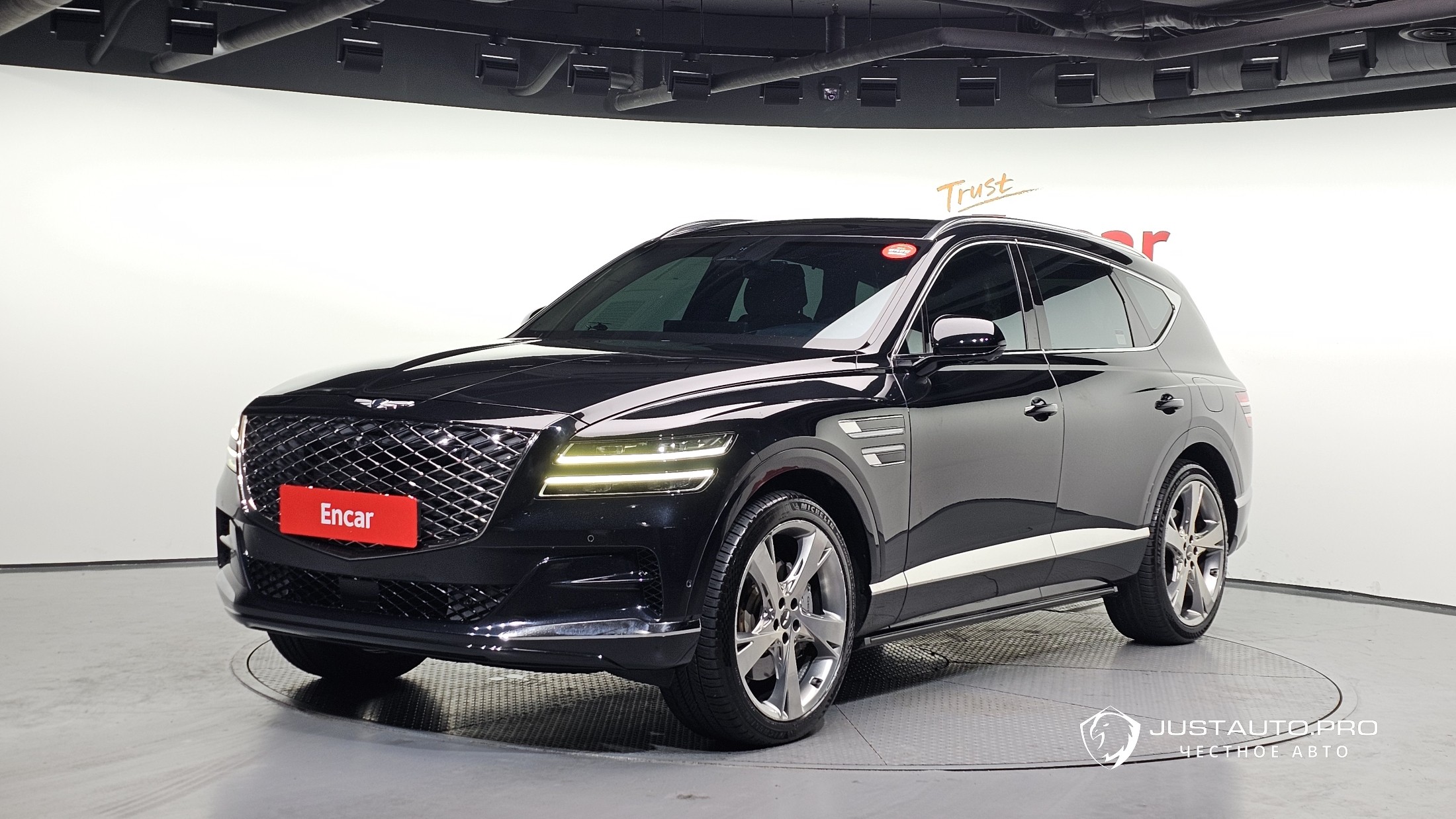 Автомобиль Genesis GV80