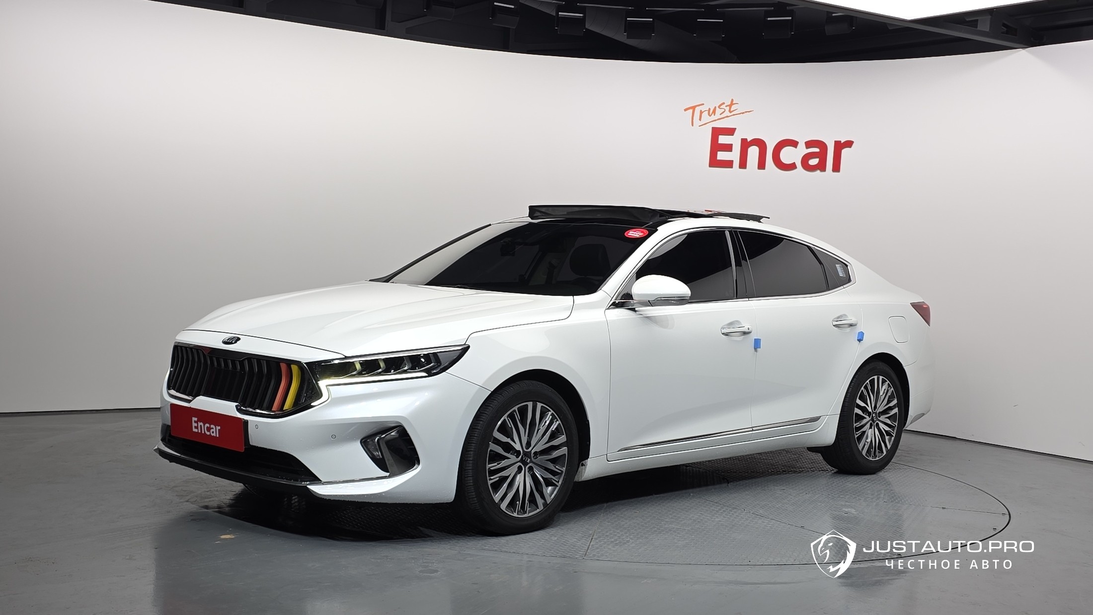 Автомобиль Kia K7