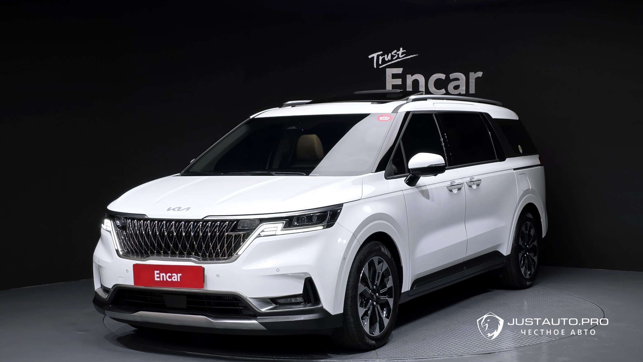 Автомобиль Kia Canival