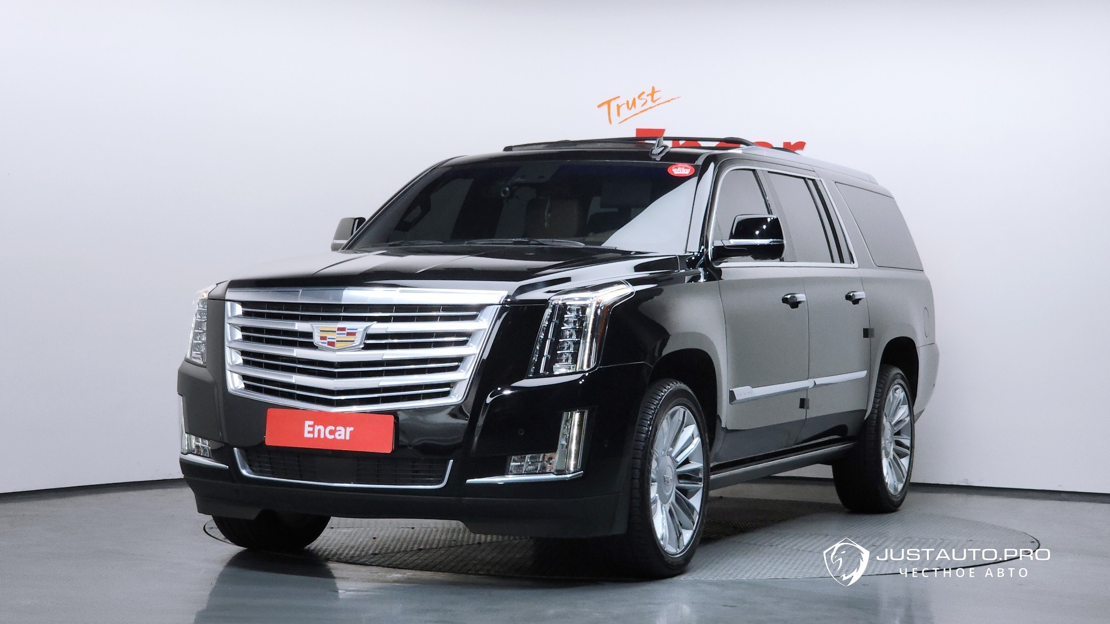Автомобиль Cadillac Escalade