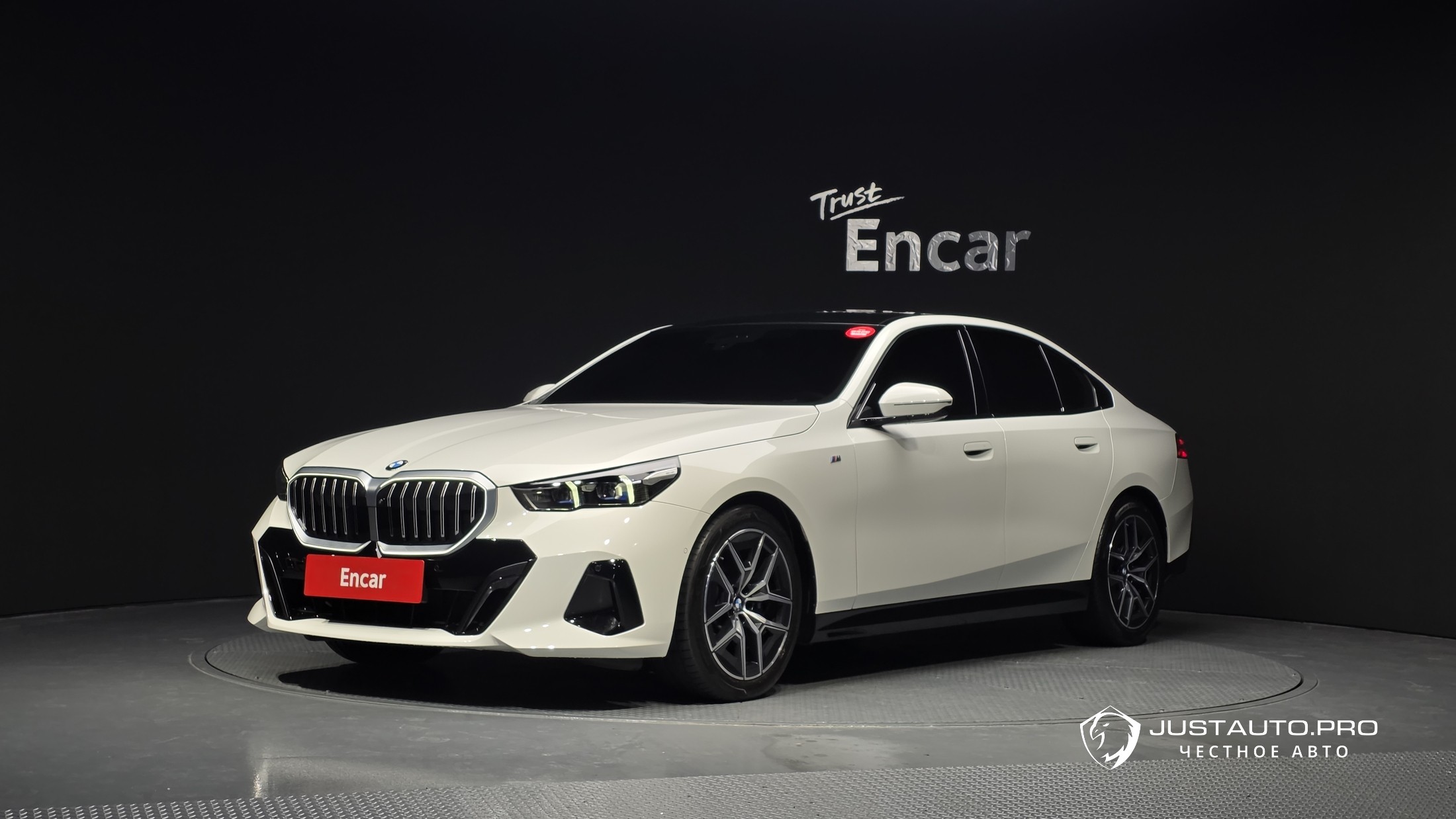 Автомобиль BMW 5-Series