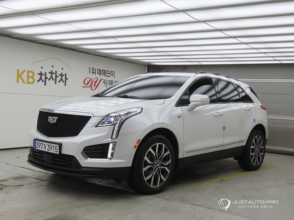 Автомобиль Cadillac XT5