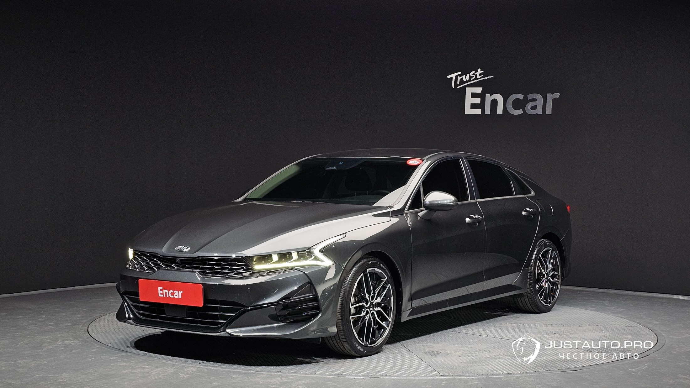 Автомобиль Kia K5