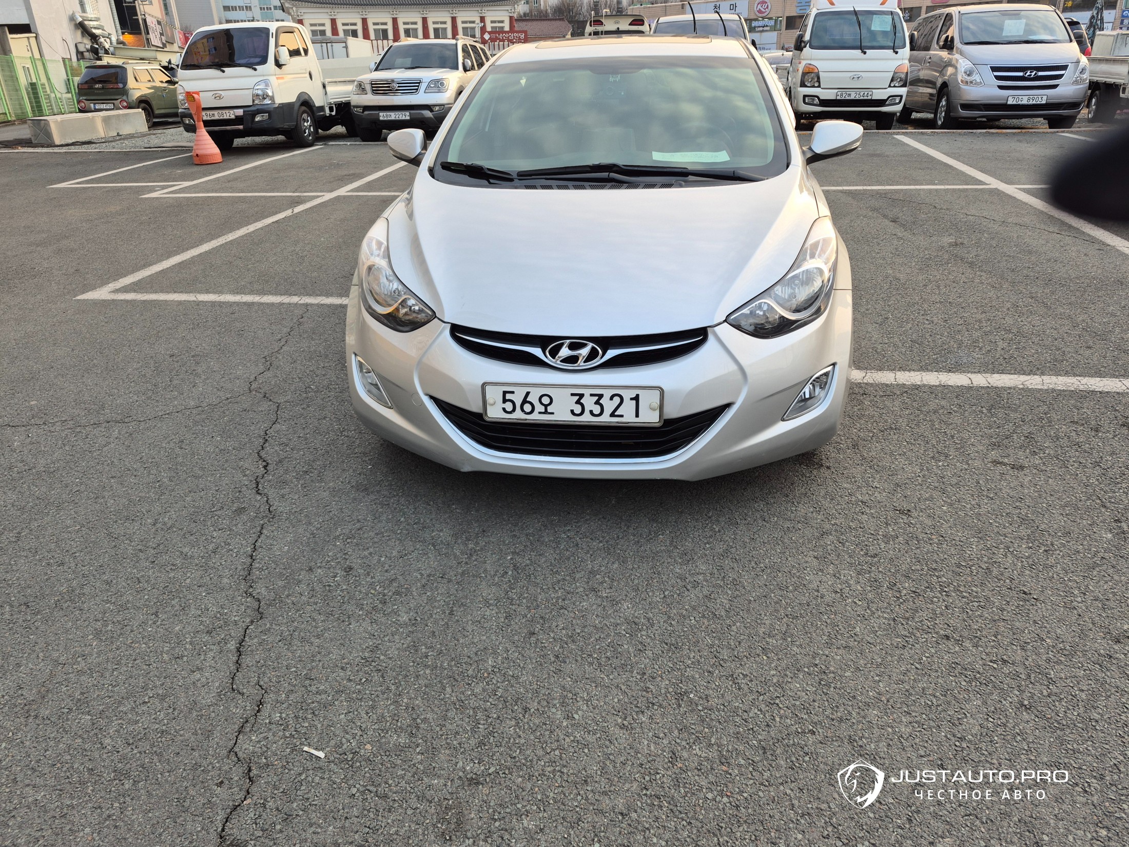 Автомобиль Hyundai AVANTE