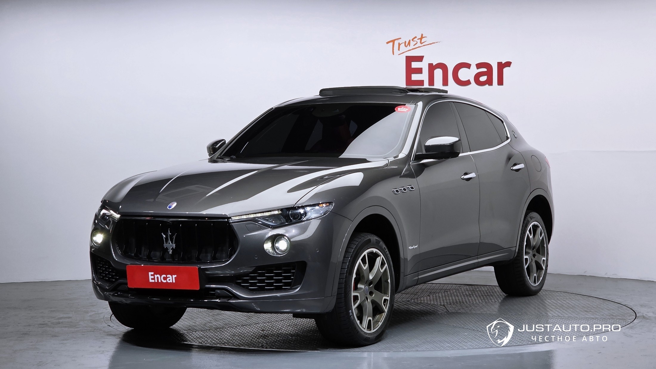 Автомобиль Maserati Levante
