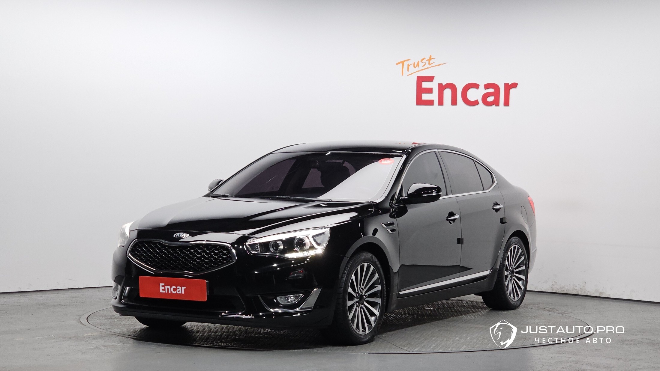 Автомобиль Kia K7