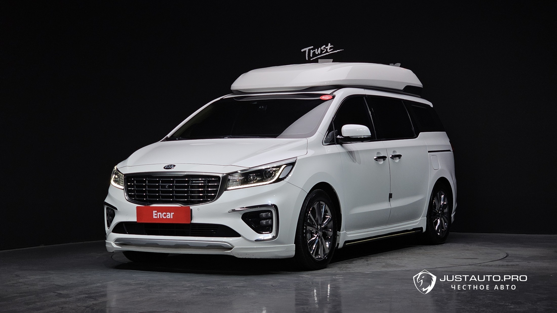 Автомобиль Kia Canival