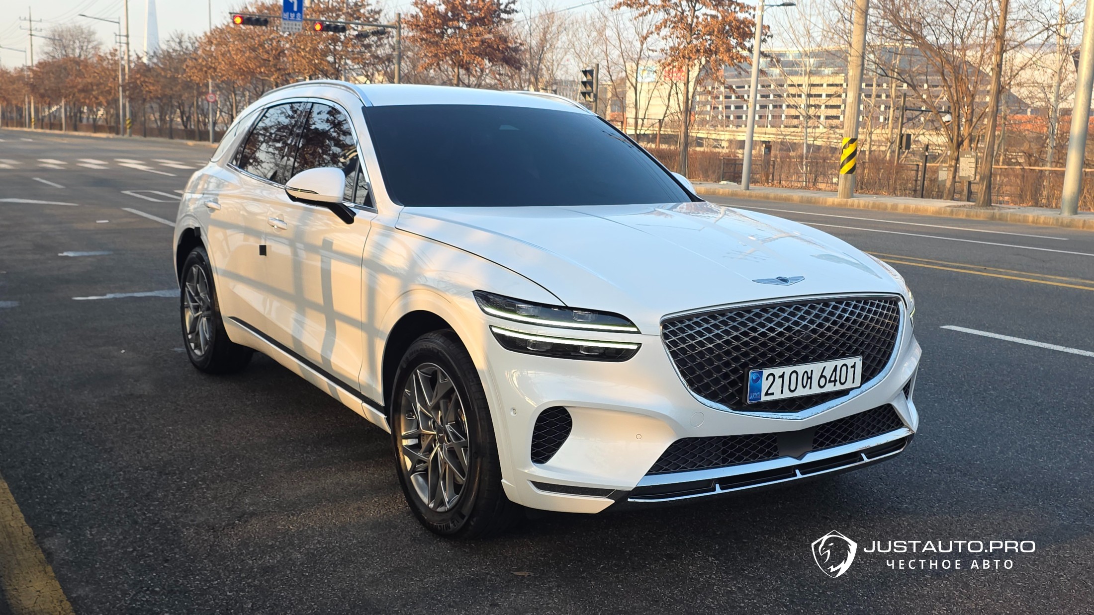 Автомобиль Genesis GV70