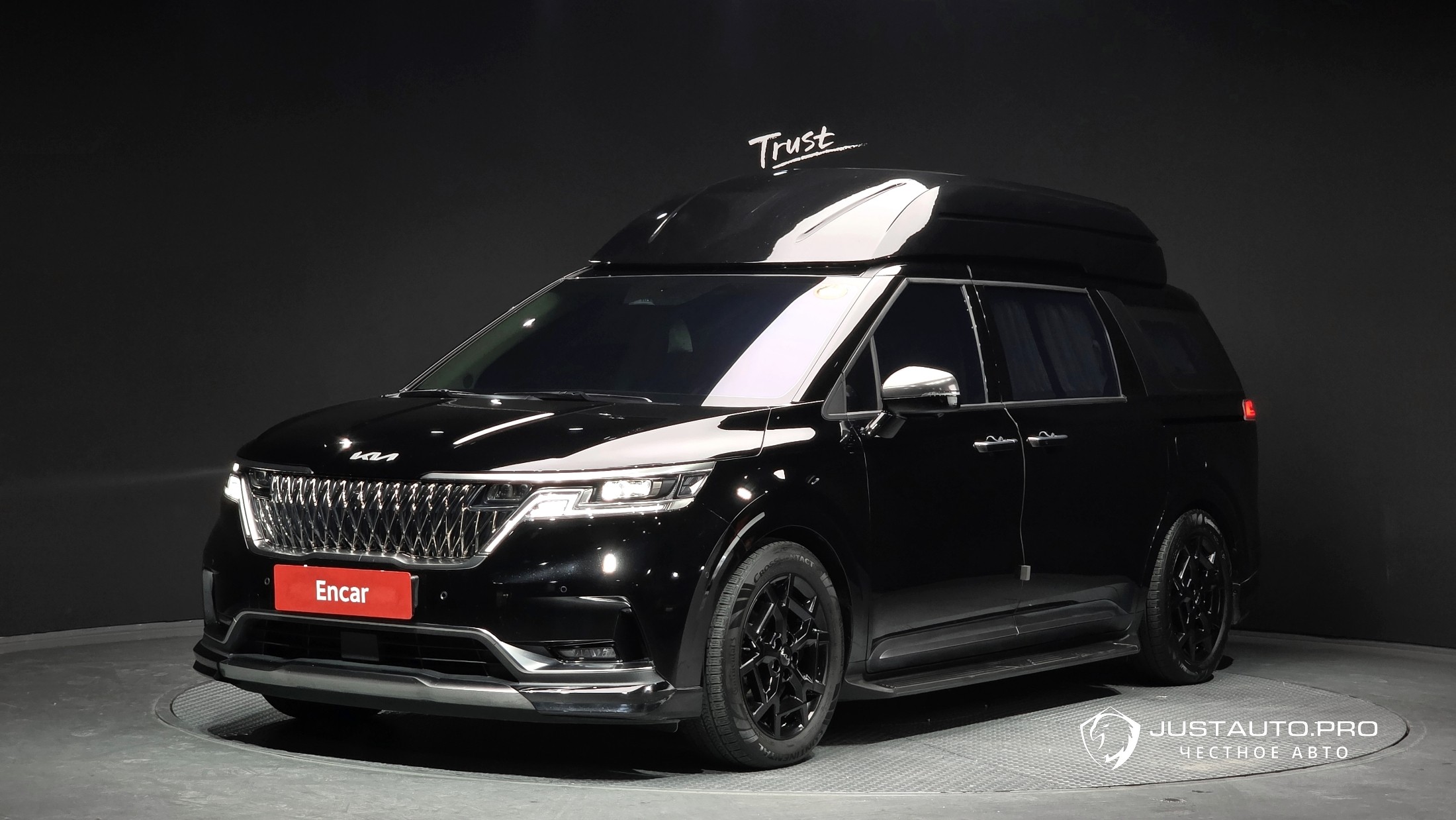 Автомобиль Kia Canival