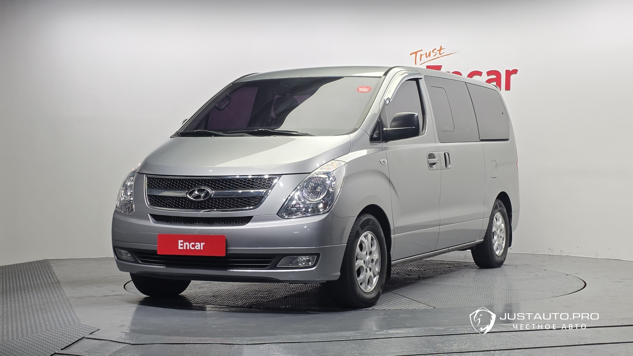 Автомобиль Hyundai Starex