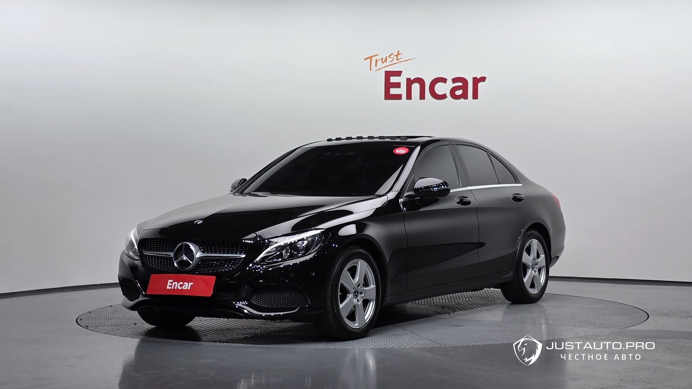 Автомобиль Mercedes-Benz C-Class