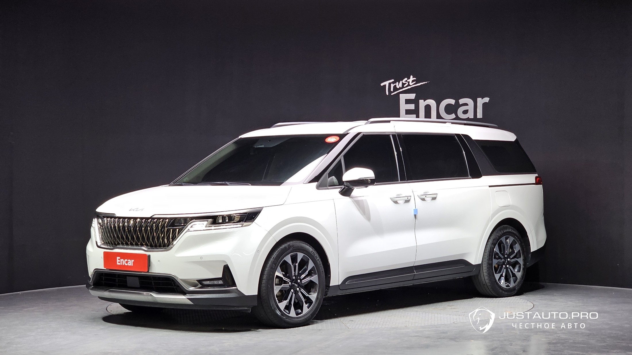 Автомобиль Kia Canival