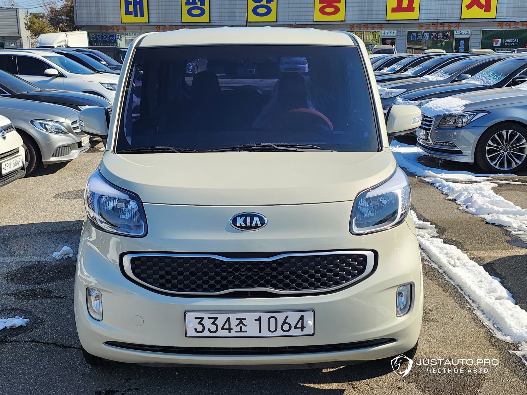 Автомобиль Kia RAY