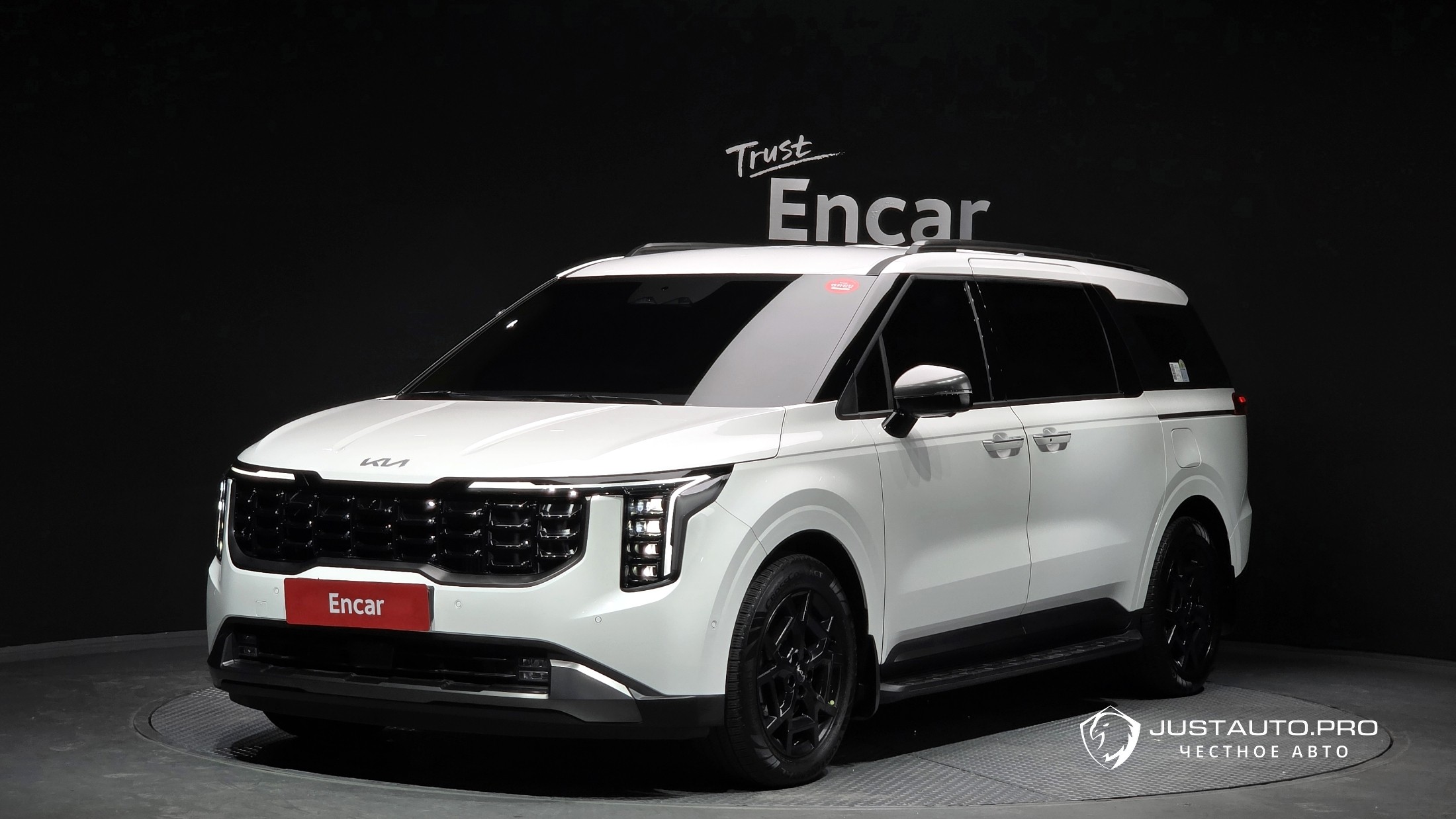 Автомобиль Kia Canival