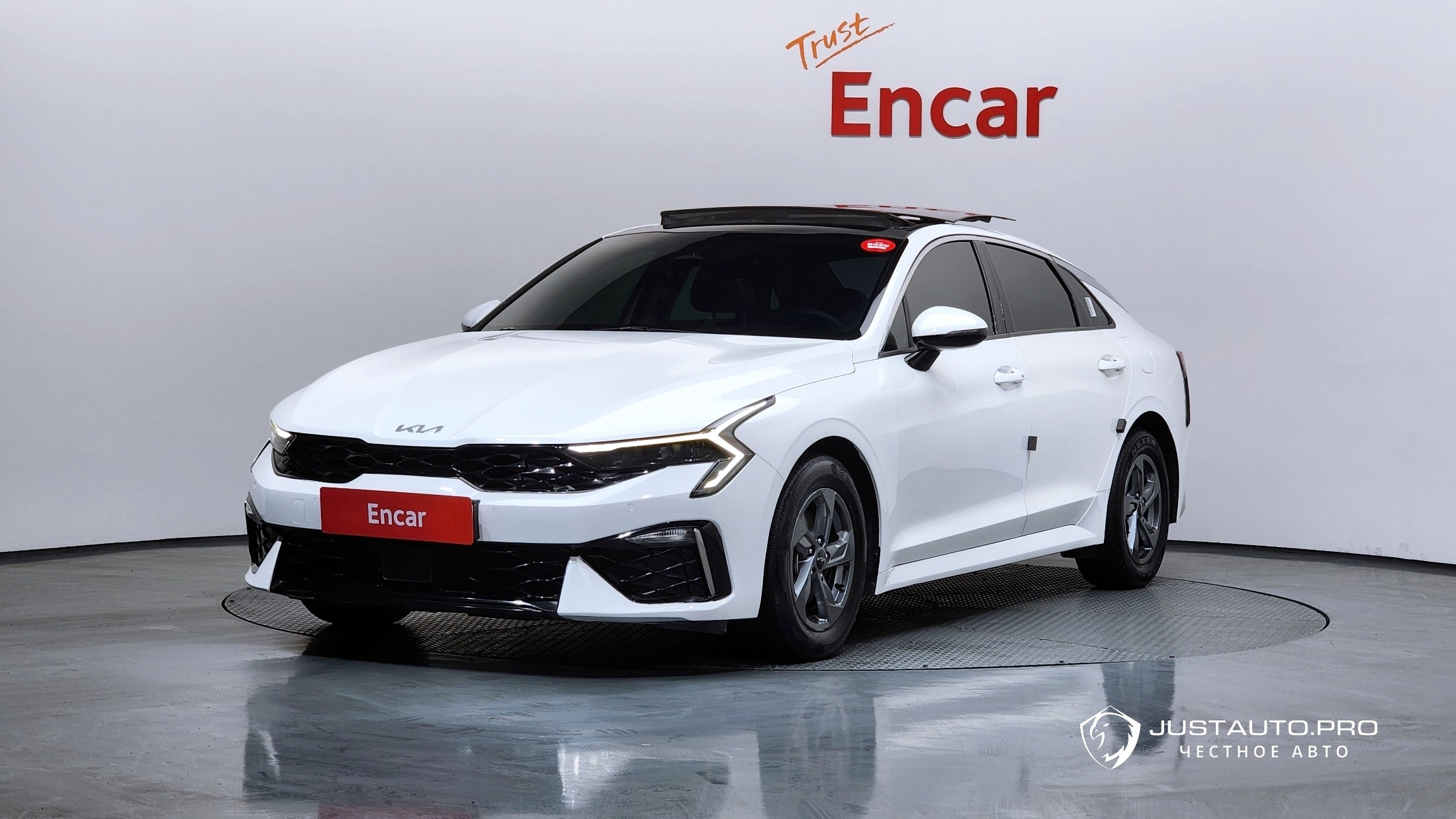 Автомобиль Kia K5