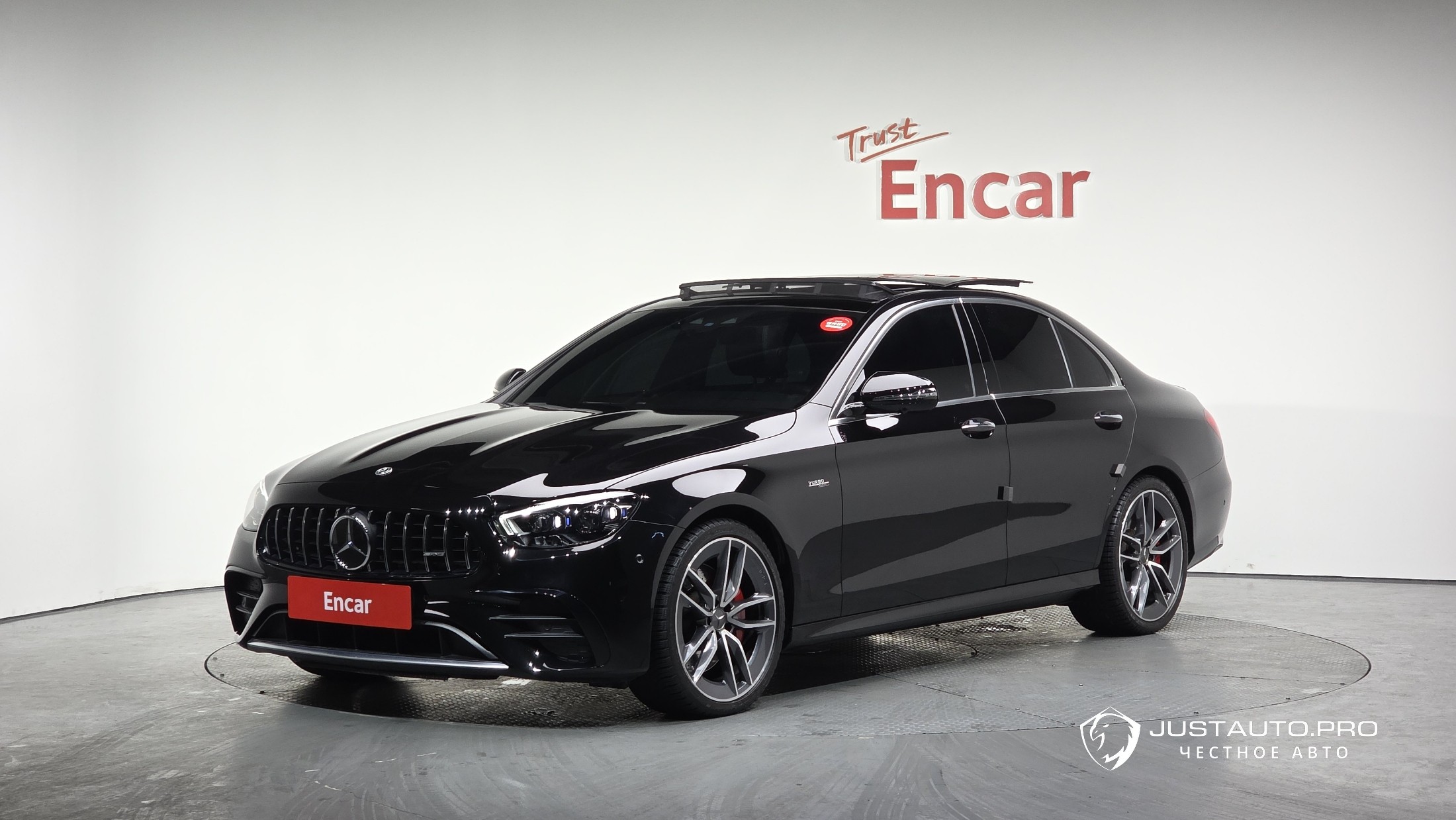 Автомобиль Mercedes-Benz E-Class