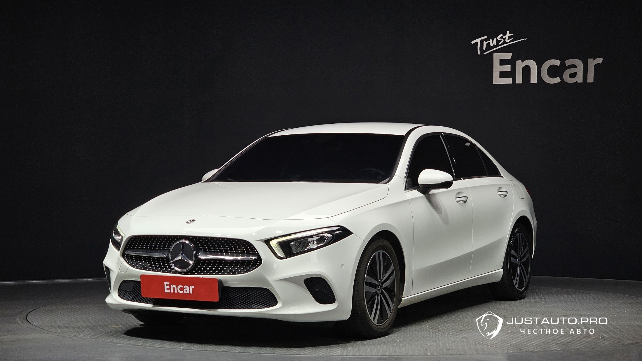 Автомобиль Mercedes-Benz A-Class