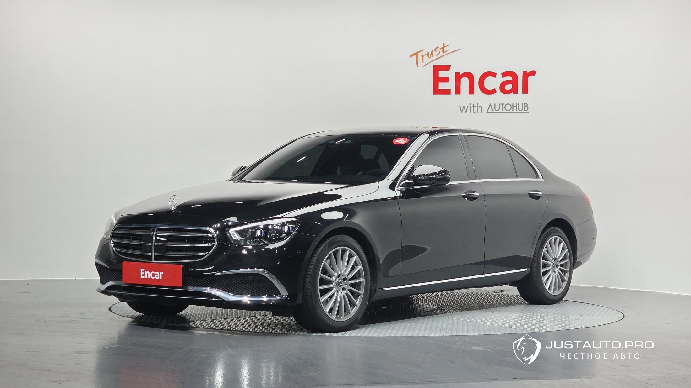 Автомобиль Mercedes-Benz E-Class