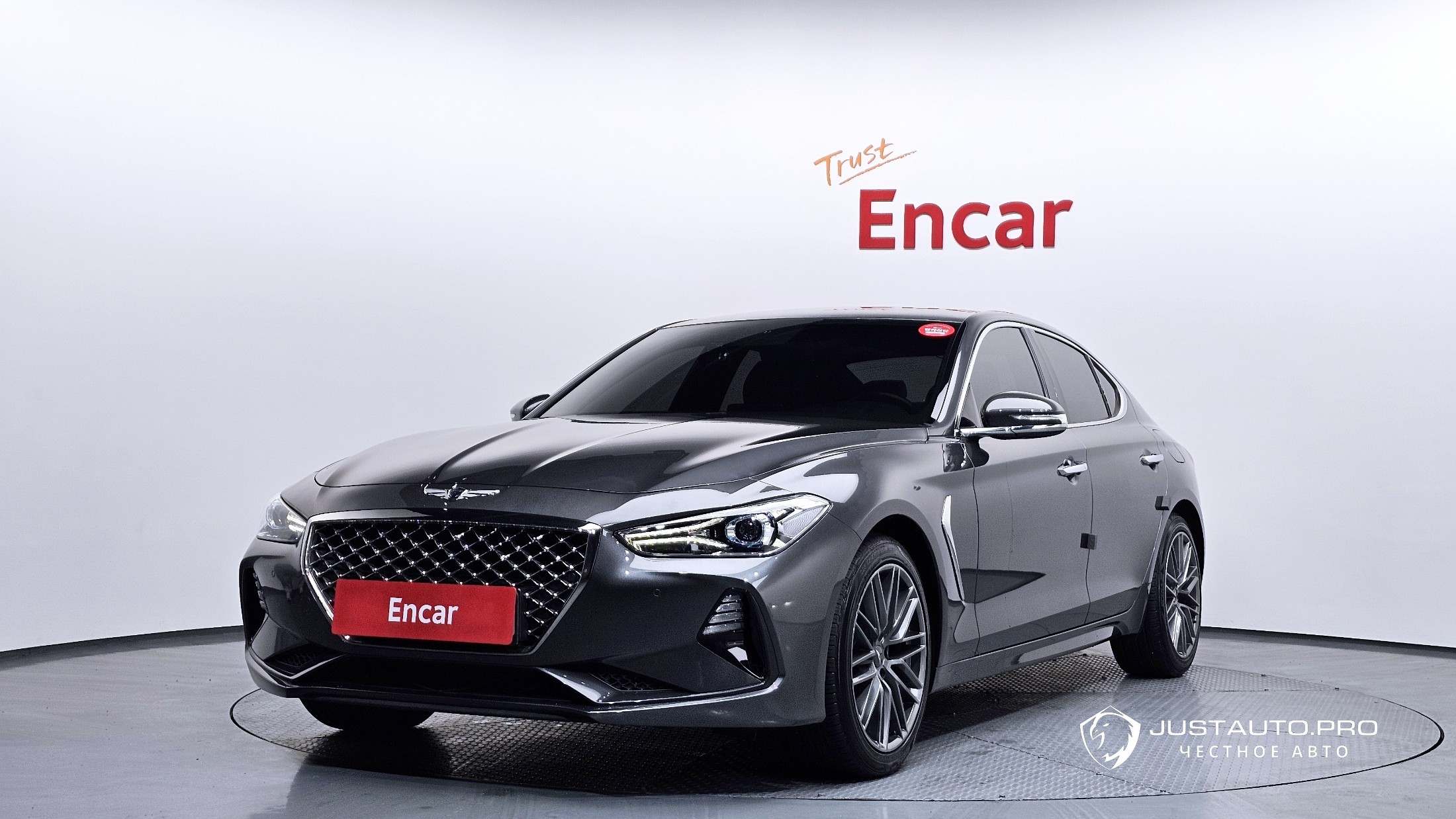 Автомобиль Genesis G70