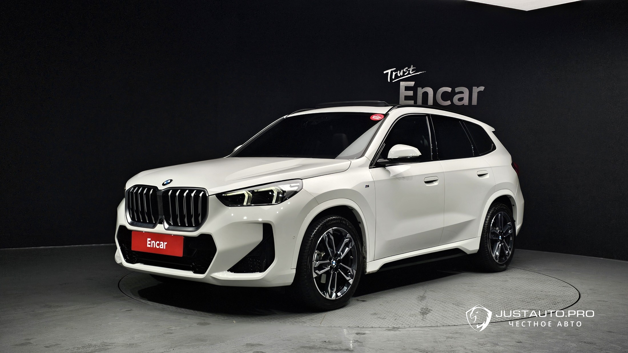 Автомобиль BMW X1