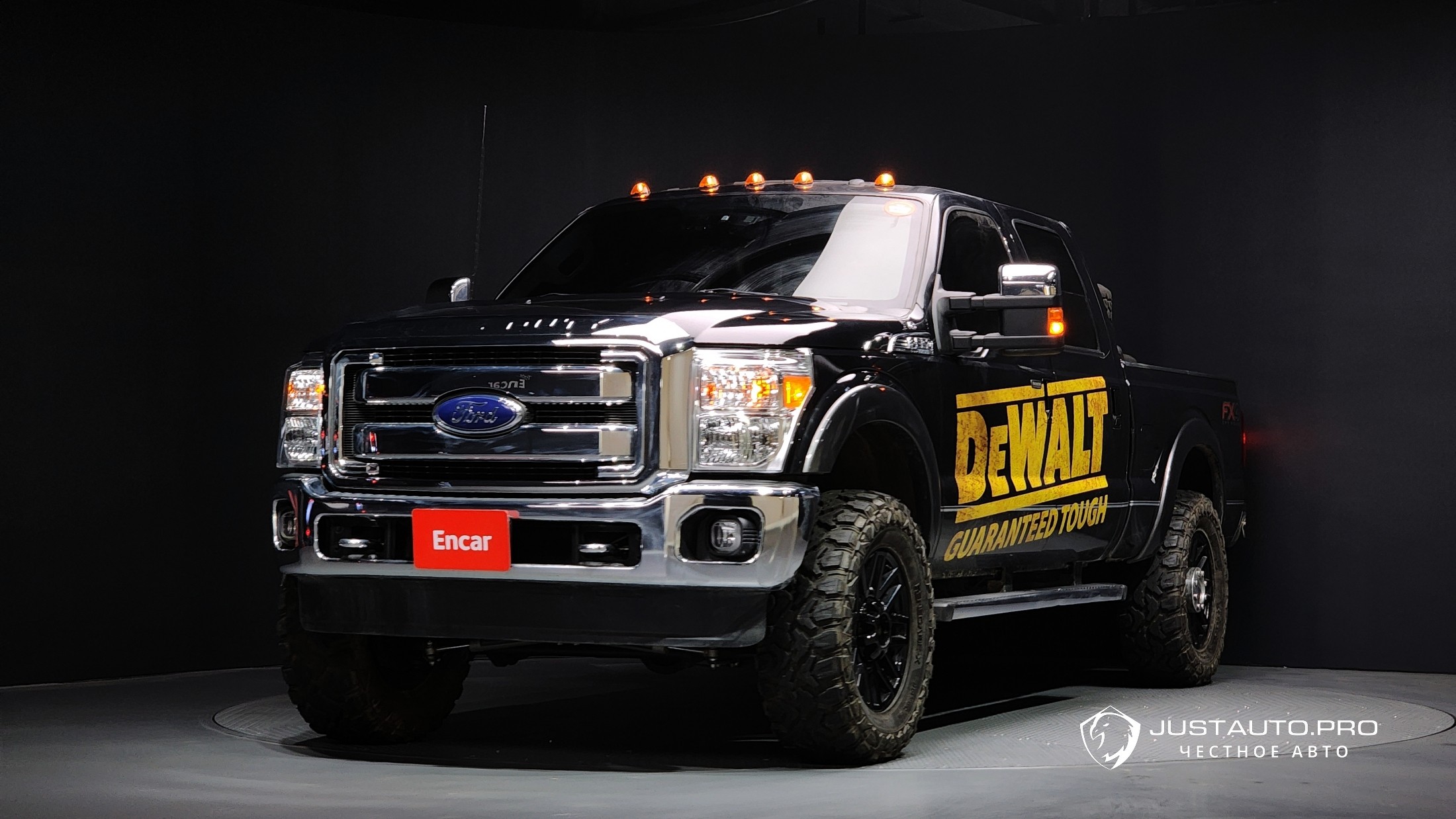 Автомобиль Ford F350
