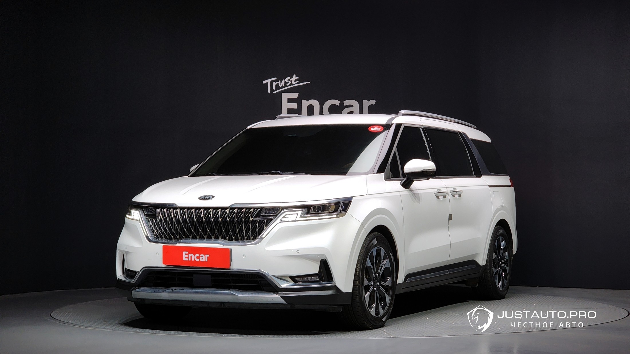 Автомобиль Kia Canival