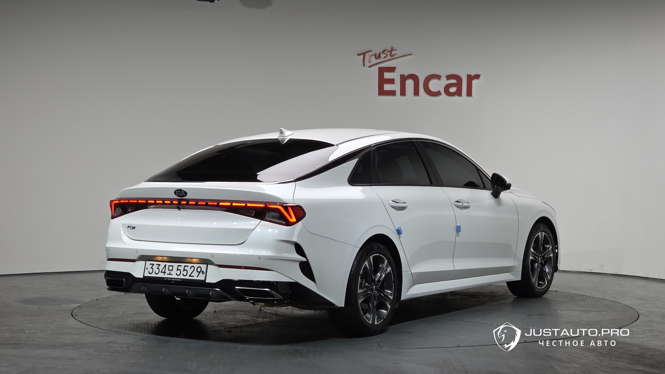 Автомобиль Kia K5