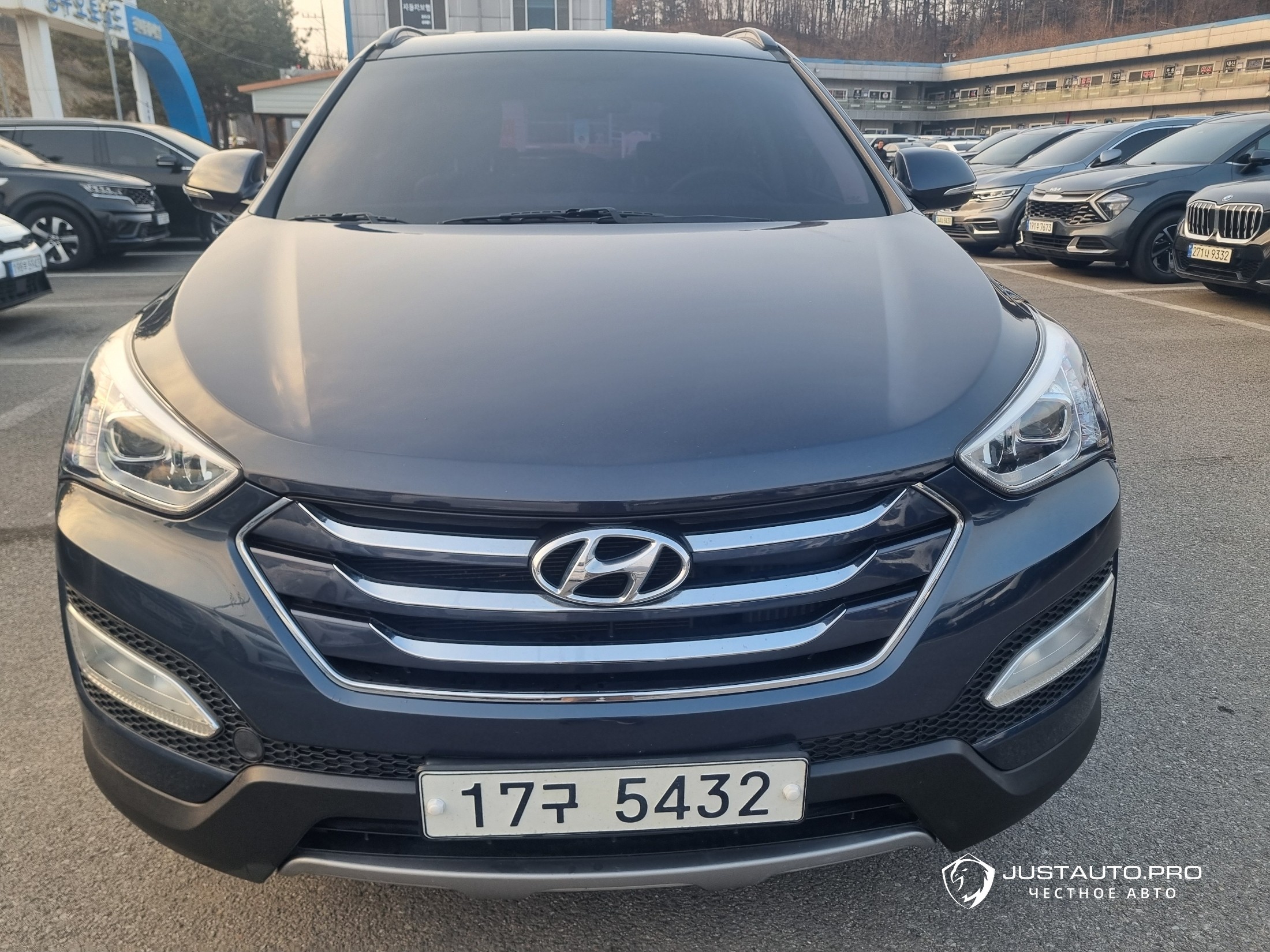 Автомобиль Hyundai Santafe