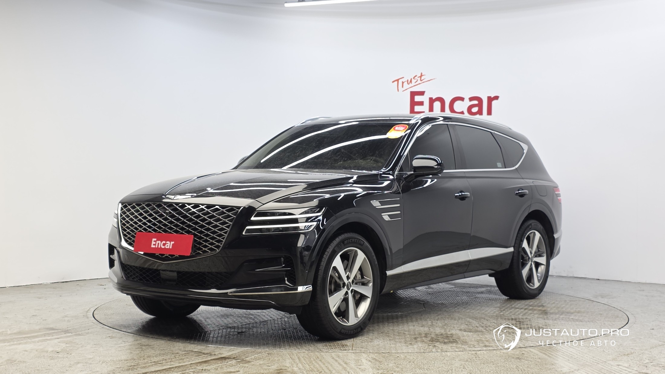 Автомобиль Genesis GV80