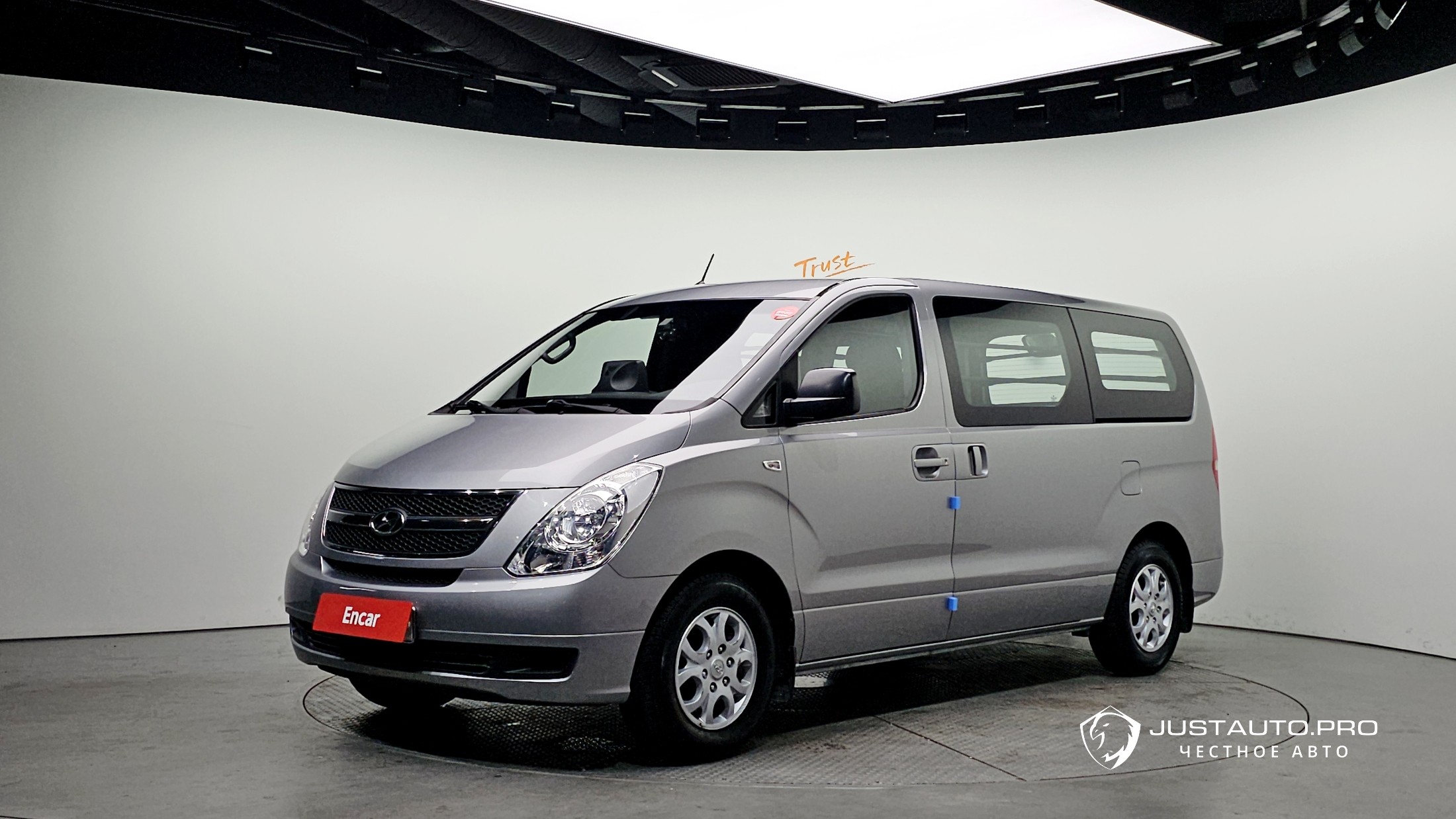 Автомобиль Hyundai Starex