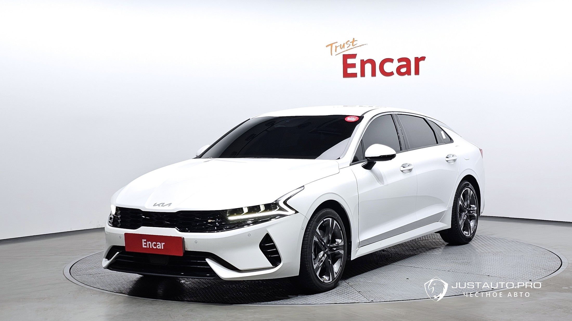 Автомобиль Kia K5