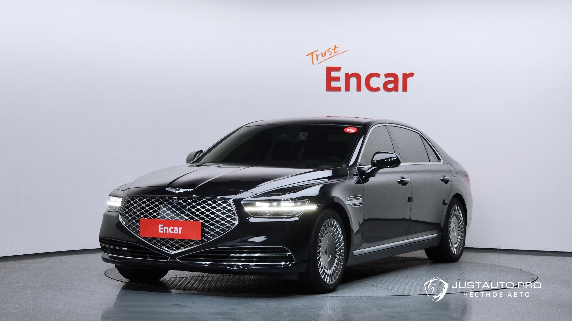 Автомобиль Genesis G90