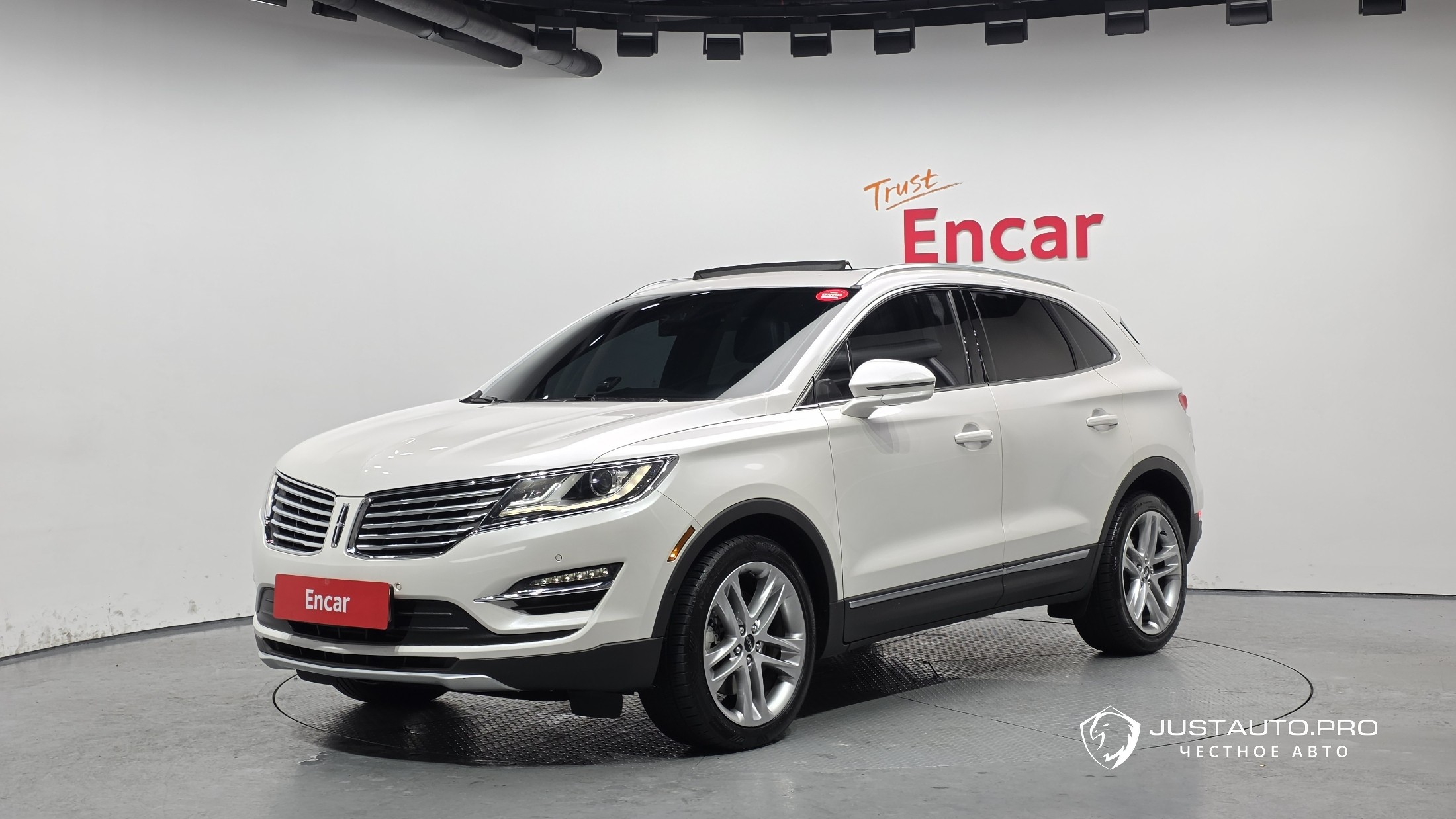 Автомобиль Lincoln MKC